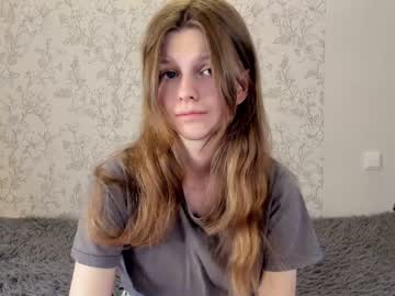 girl
        alainaestrada cam image #1776972