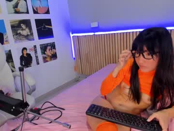 girl
        little_effy18 cam image #2307144