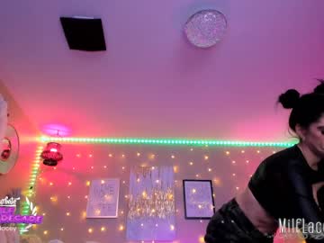 girl
        milf_lacey cam image #362493