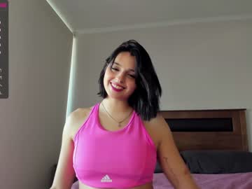girl
        yourfreakygirl cam image #492371