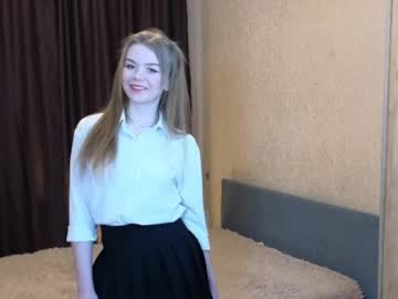 girl
        cutieglow cam image #4015838