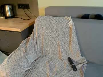 girl
        yee_rimm cam image #4121472