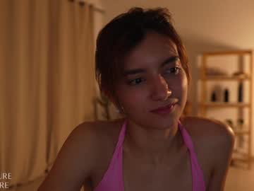 girl
        ellelure_ cam image #4055571