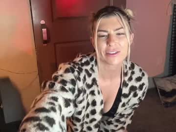 girl Close-up Pussy Web Cam Girls with chloecumz4u