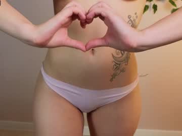 girl
        teresabriggs cam image #1806474