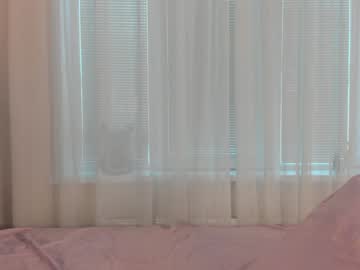 girl
        angelina_new cam image #364960
