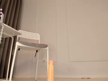 girl
        hitomi_ai cam image #1922954