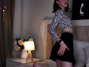 girl
        aislyfarran cam image #3439460
