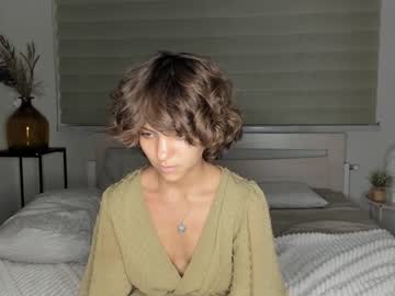 girl
        lenaelisabeth cam image #1794550