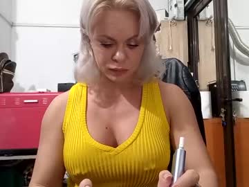 girl
        cheatinwife cam image #1813033