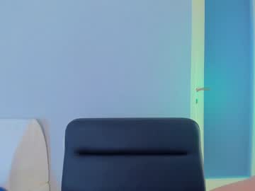 girl
        kittycaitlin cam image #1495720