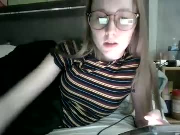 girl
        petitetinybabe cam image #1569077