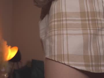 girl
        tessarosse_ cam image #3061142