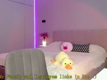girl
        _passion_show_ cam image #656027