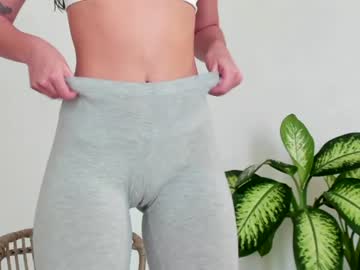 girl
        grettabenett_ cam image #1631195
