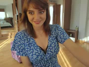girl
        lesya_krutalevich cam image #461202