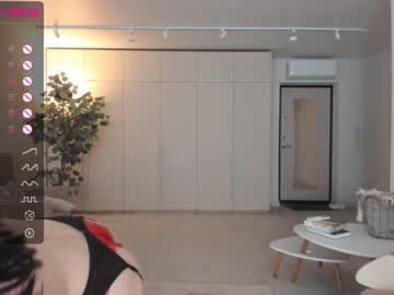 girl
        oki_dokie cam image #1237347