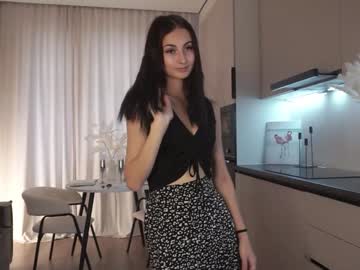 girl
        fancyash cam image #3152236