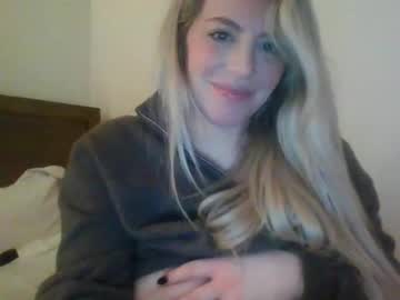 girl
        miichx00o cam image #3922518