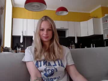 girl
        magic_couple13 cam image #1161122