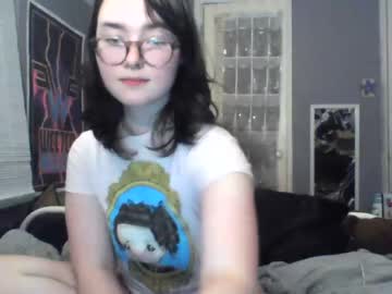 girl
        soursou cam image #2551117