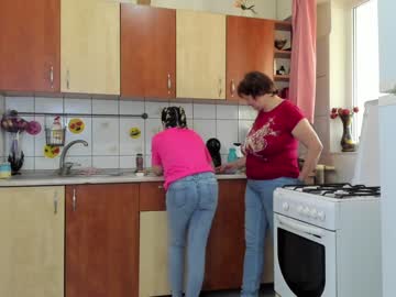 couple
        juliana35 cam image #460838
