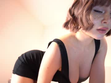 girl
        reei__ cam image #2074111