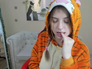 girl
        kaleriaminx cam image #369971