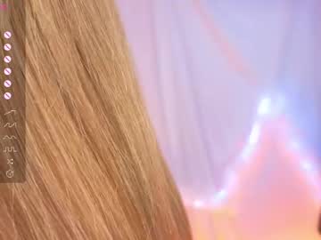 girl
        alisia_spinnet cam image #4234512