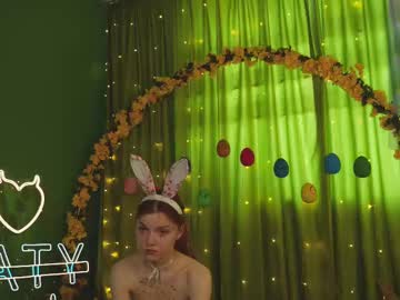 girl
        katy_ethereal cam image #4406107