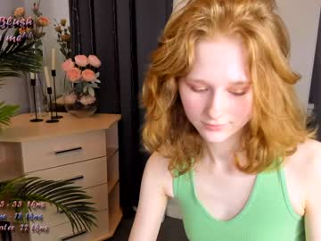 girl
        navy_blush cam image #2305280