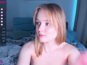 girl
        sun_shiiine cam image #1034355