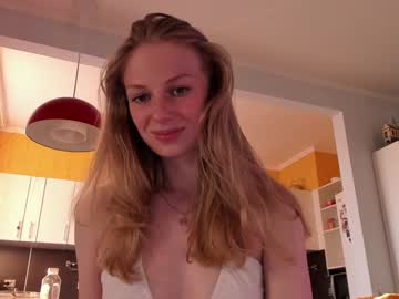 girl
        magic_couple13 cam image #2846725