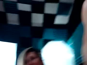 couple
        onetinydicktwohugeginas cam image #867032
