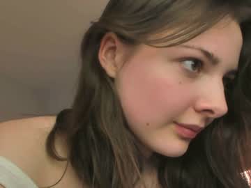 girl
        apple_tincture cam image #863694