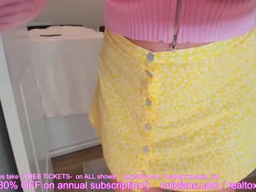 couple
        realtoxxxmaria cam image #2724650
