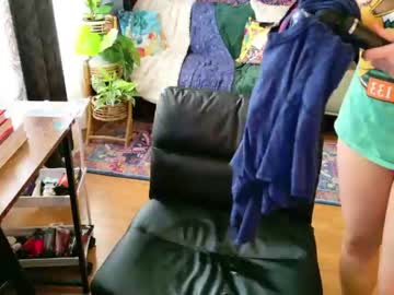 girl
        annatigarr cam image #2760048