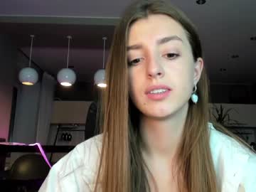 girl
        coy_amina_ cam image #212864