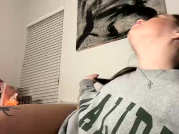 girl
        alexilott cam image #1067916