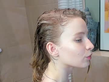 girl
        annie_lv cam image #1989123