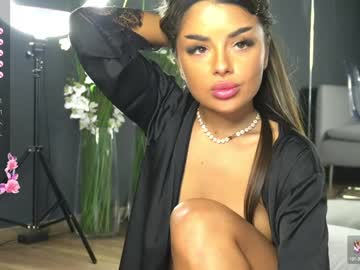 girl
        alexxiskye cam image #3999559