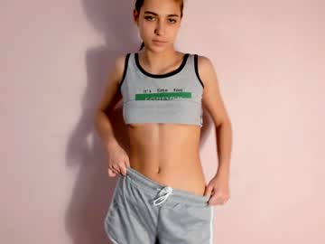 girl
        xyni_myni cam image #1970122