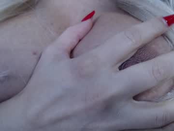 girl
        marrylouanne cam image #1799748