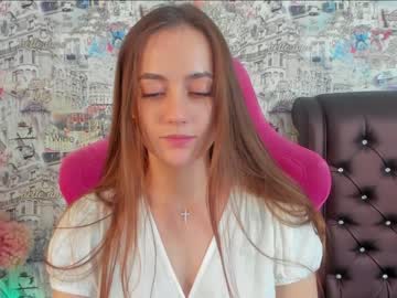 girl
        angelina_new cam image #1868203