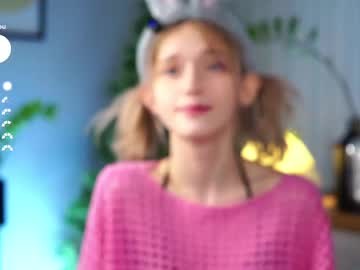 girl
        taitehambelton cam image #4108324