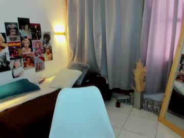 girl
        lulu_lopez cam image #835551