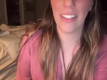 girl
        mommyofyourdreams cam image #3927409