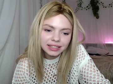 girl
        cutie_kendy cam image #1789303