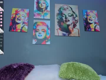girl
        izzy_evans cam image #60500