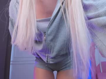 girl
        cassie_palmer cam image #3593653